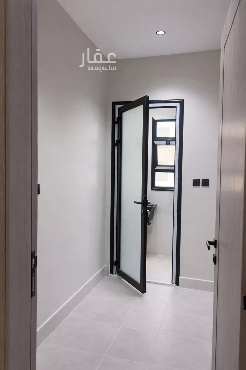 شقة 4 غرف في الحمرا 3