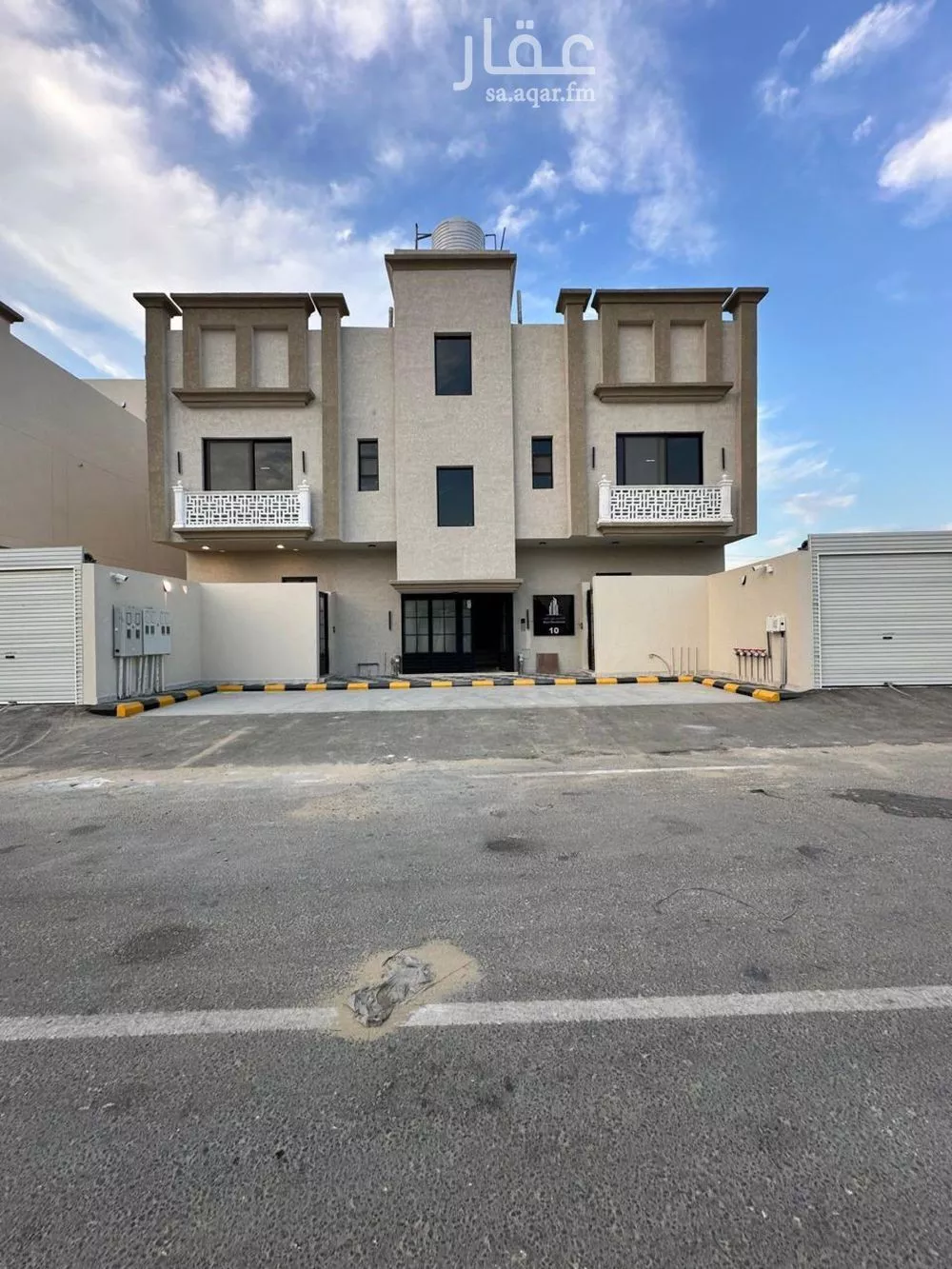 5 bedroom apartment in Al Amal 1