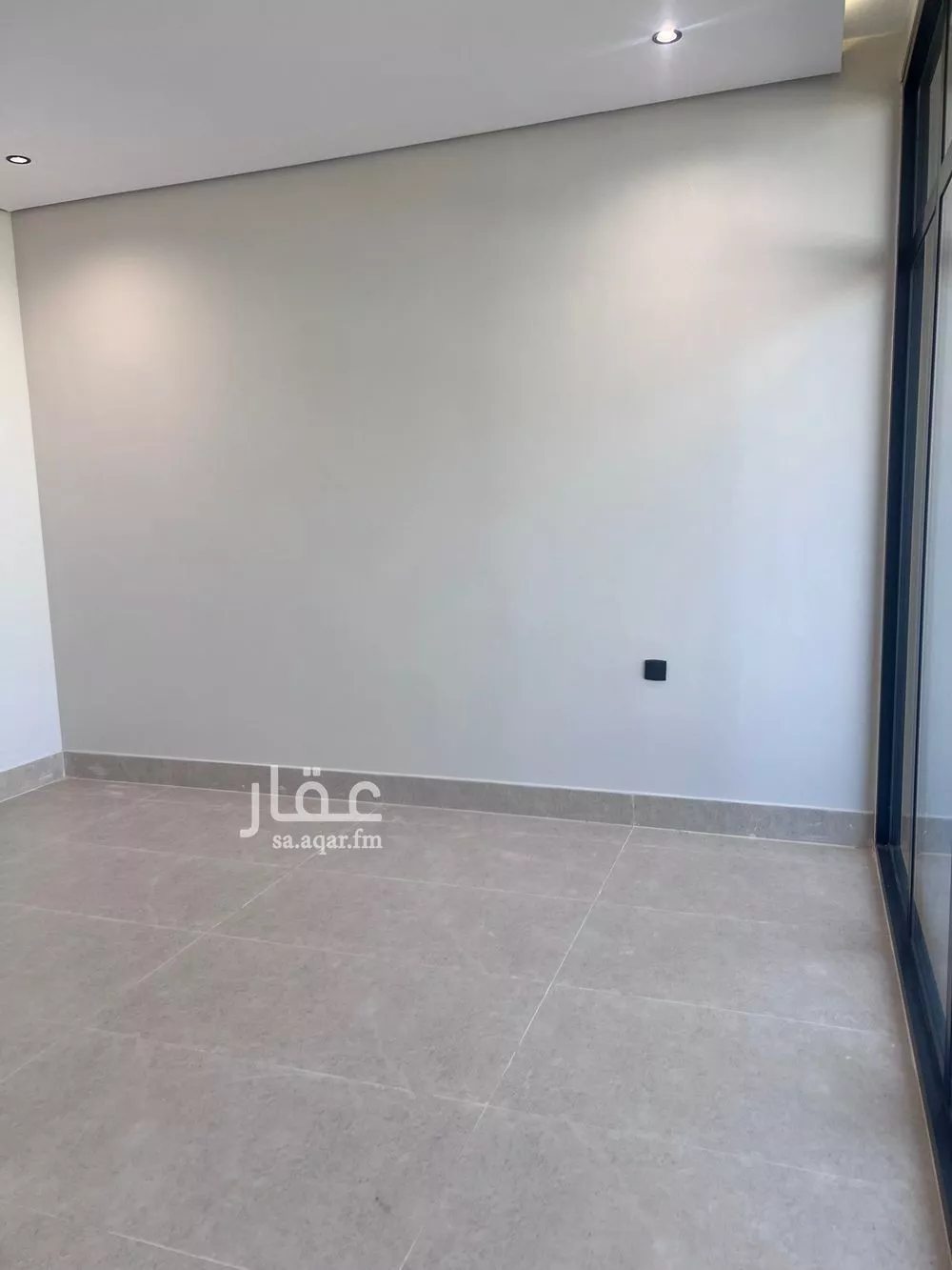 4 bedroom apartment in Al Hamra, Eastern Province 7