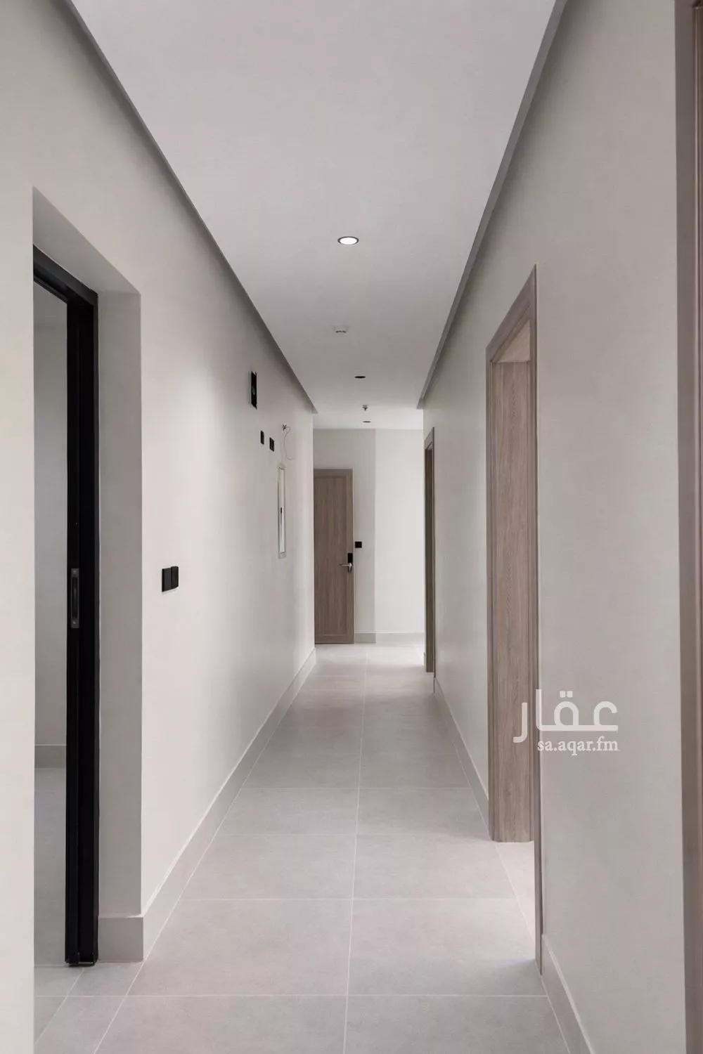 شقة 5 غرف في الحمرا 1