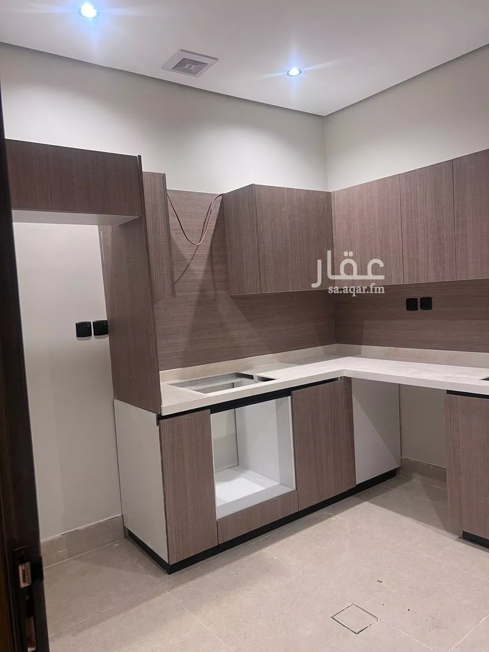 4 bedroom apartment in Al Hamra, Eastern Province 18