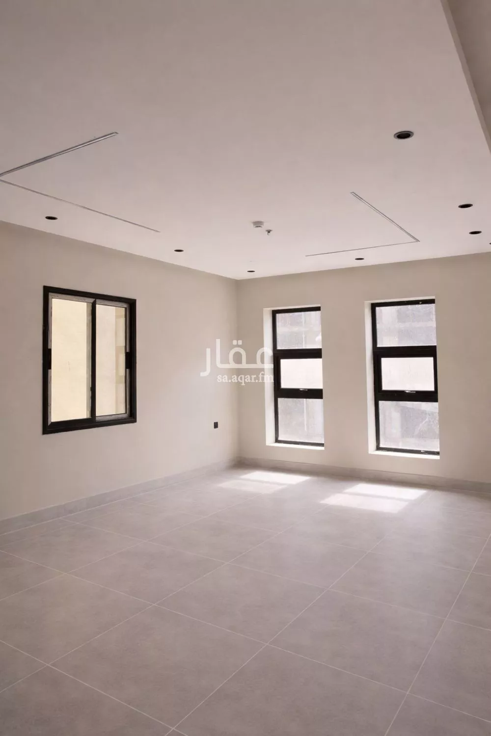 شقة 5 غرف في الحمرا 3