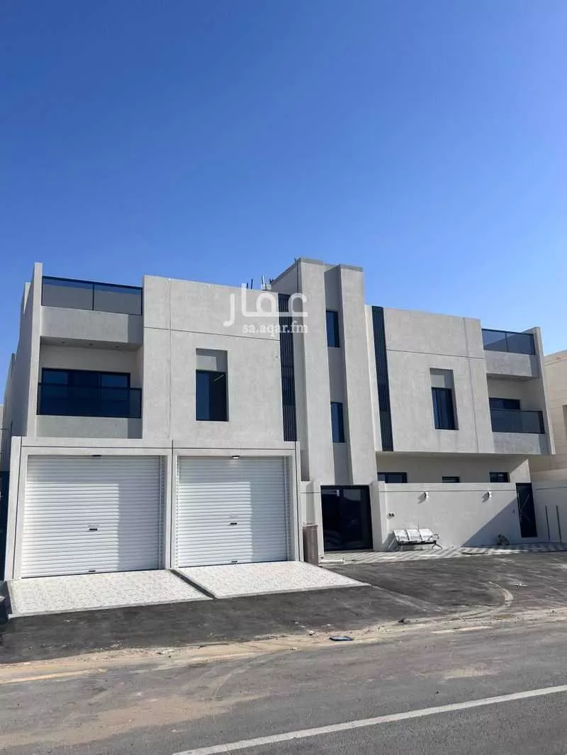 6 bedroom apartment in Al Manar 1