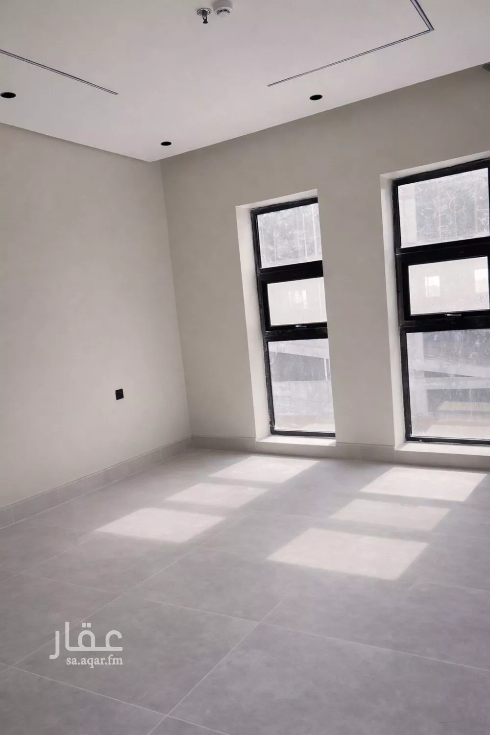 شقة 4 غرف في الحمرا 2