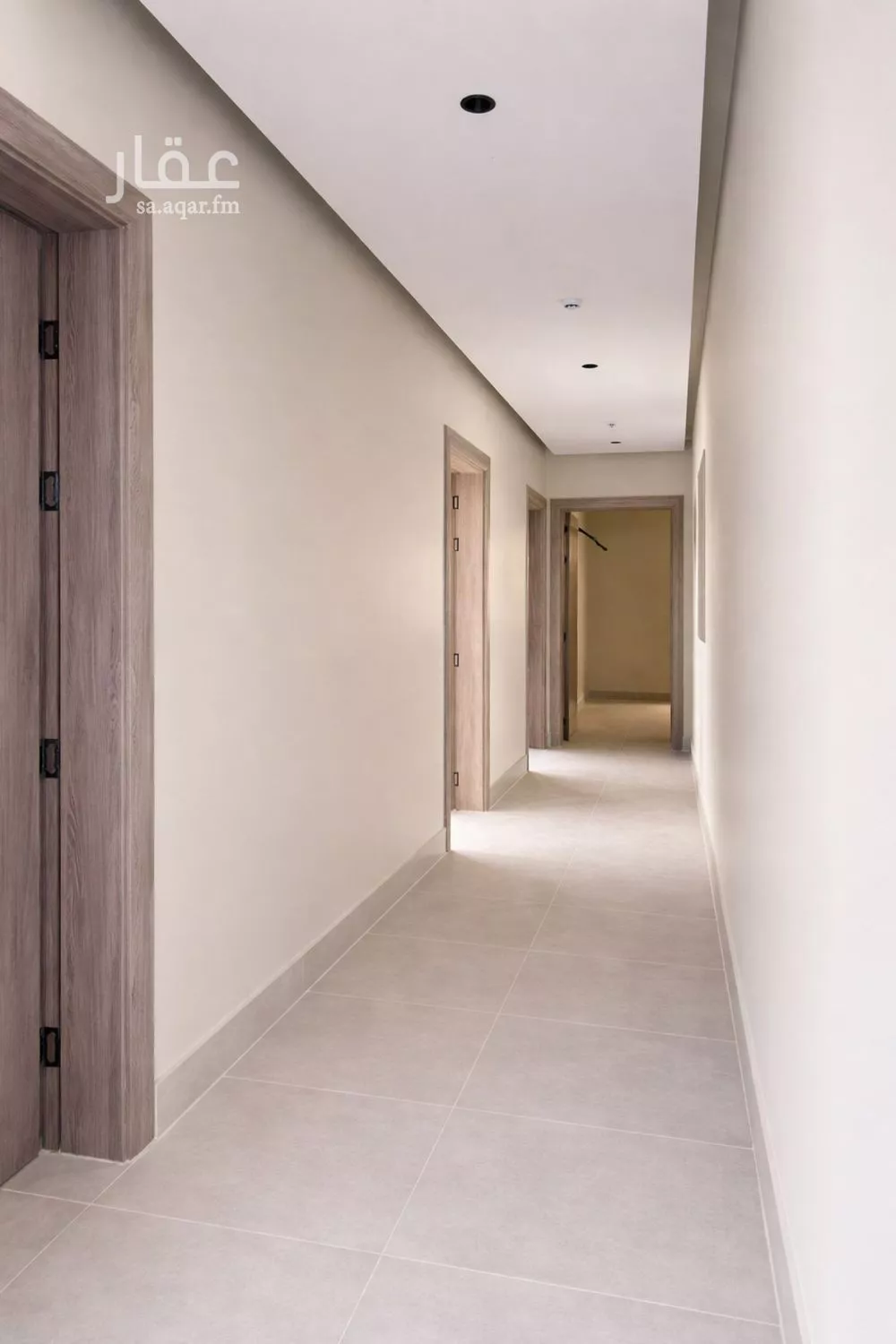 شقة 4 غرف في الحمرا 5