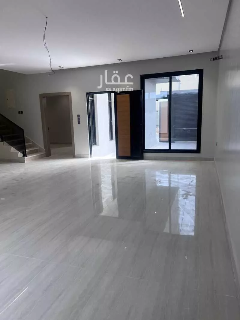 6 bedroom villa in Al Aqiq 5