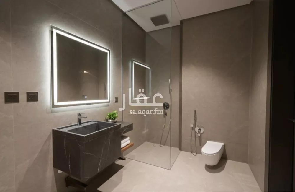 فيلا 5 غرف في العارض 4