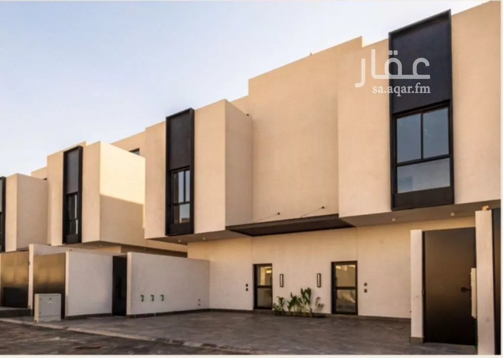 3 bedroom floor in Al Aridh