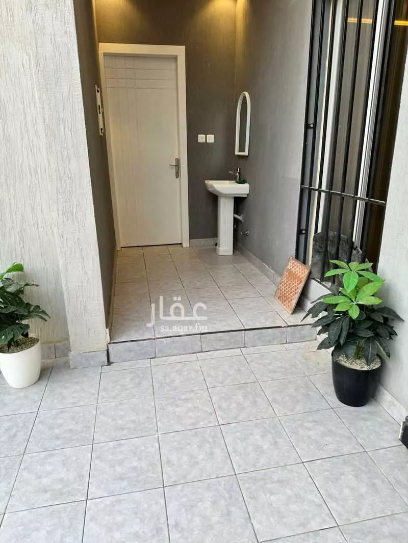 فيلا 7 غرف في عكاظ 4