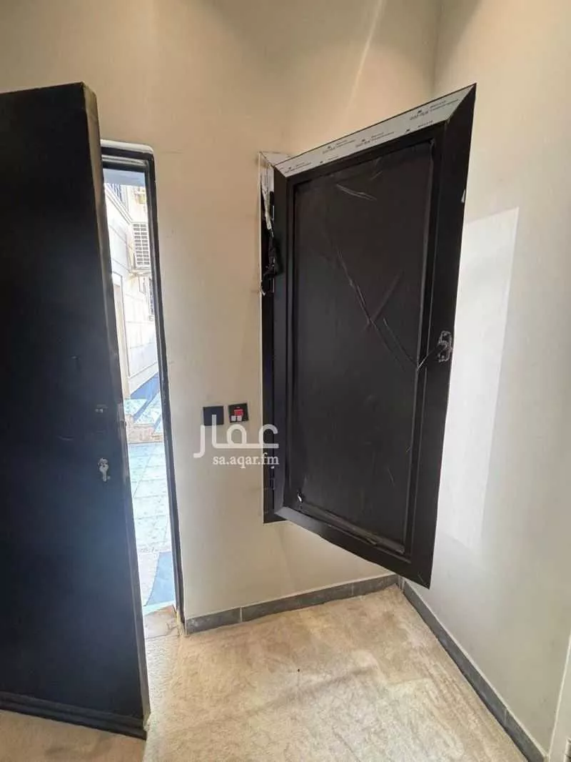 شقة 1 غرف في العليا 4