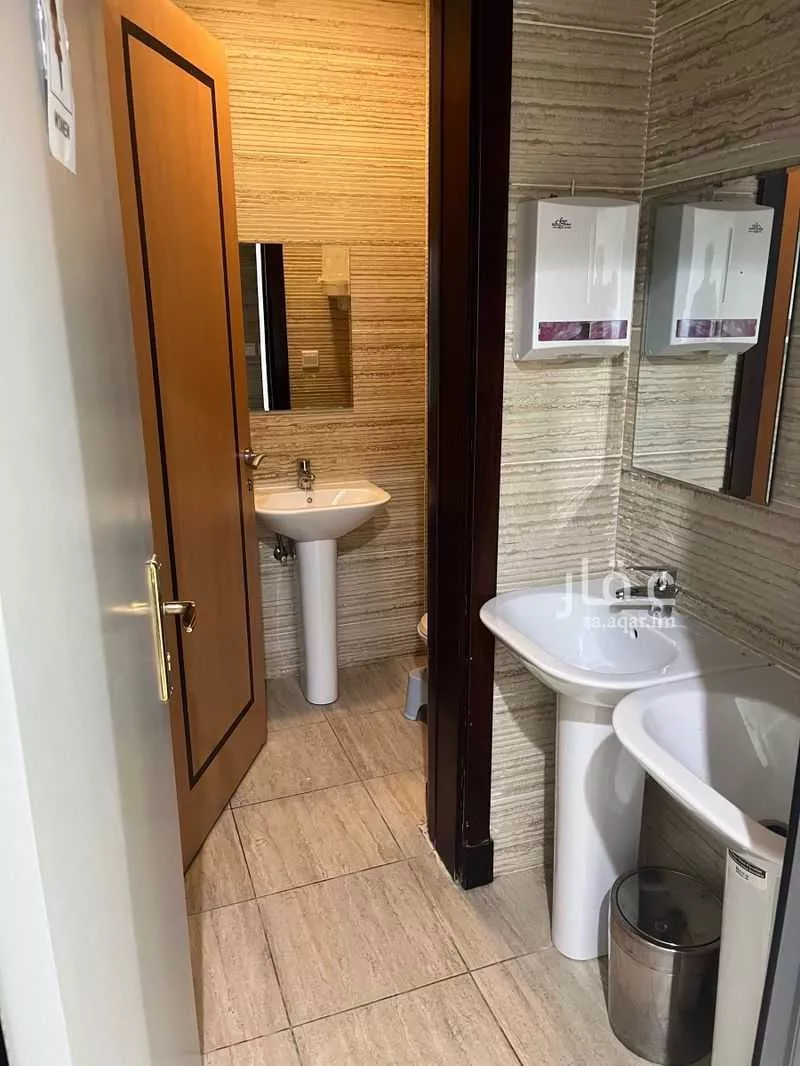 10 bedroom office in Al Khalidiyyah, Jeddah 8