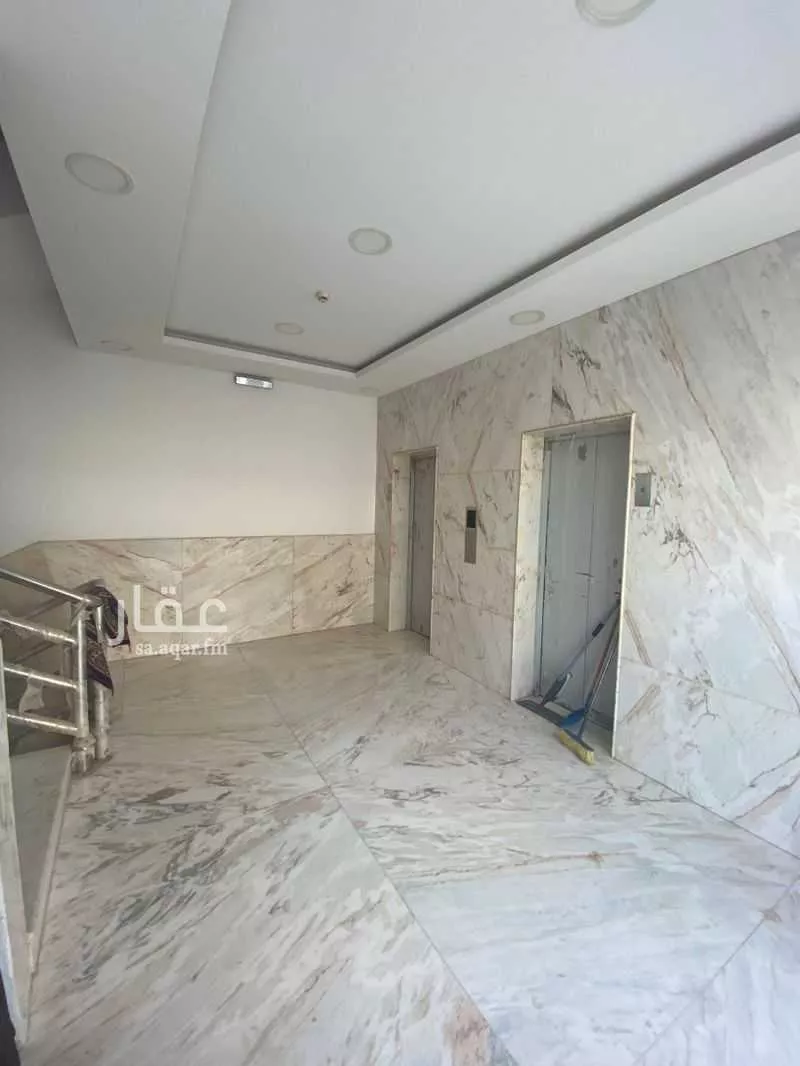 مكتب 9100 م² في الصحافة 2