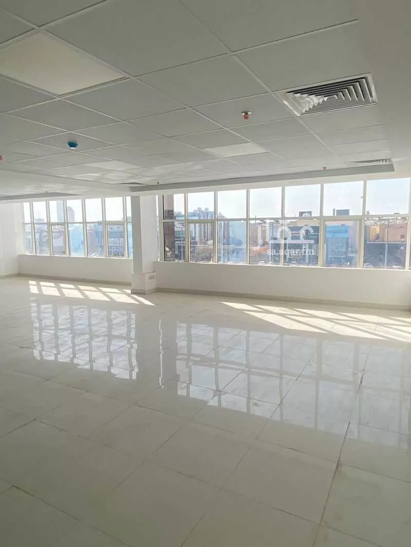 مكتب 9100 م² في الصحافة 3