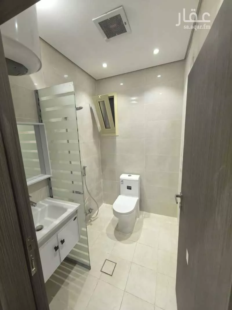 3 bedroom floor in Al Aridh 2