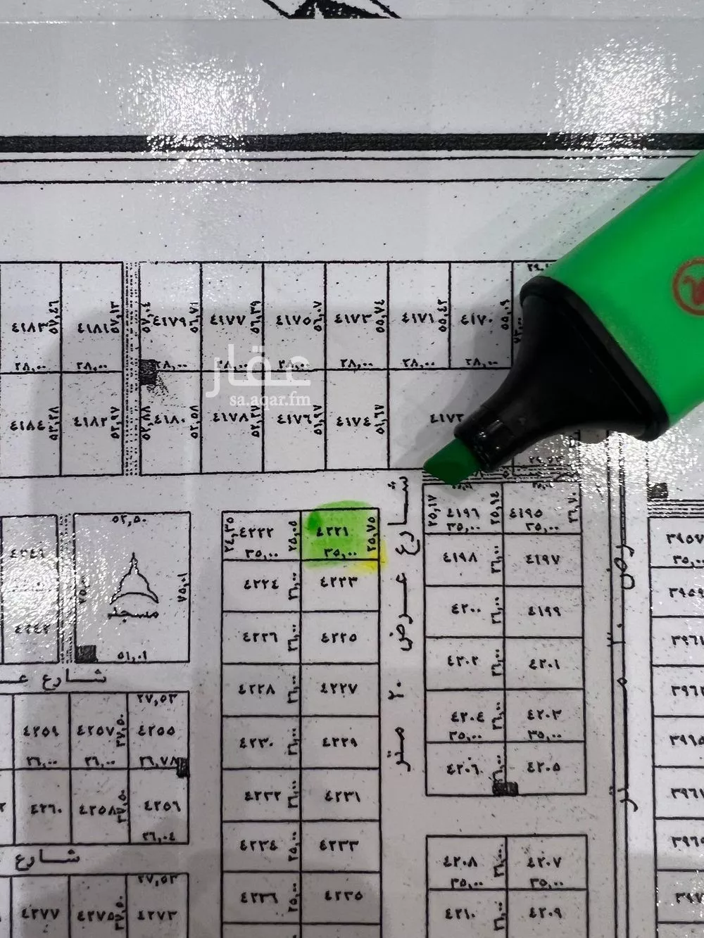 أرض 889 م² في بنبان 2