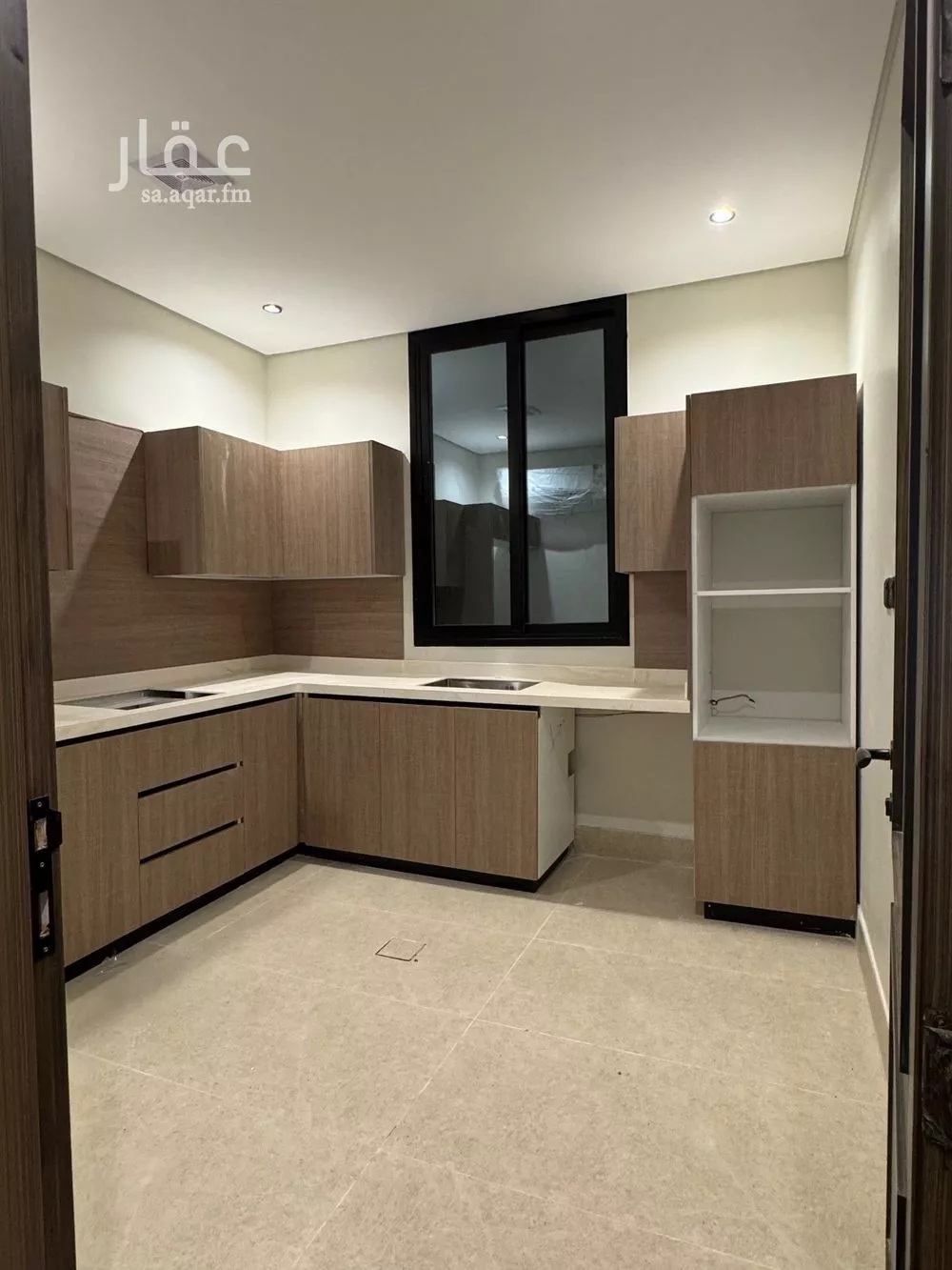 شقة 5 غرف في الحمرا 3