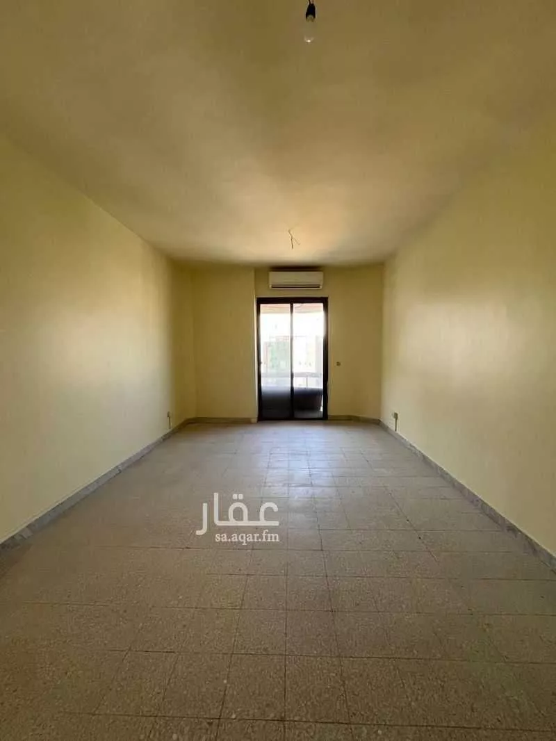 1400 sqm building in Al Sharafiyah 2