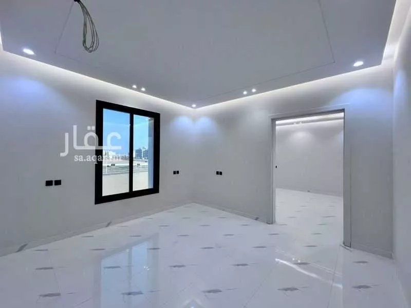 شقة 5 غرف في طيبة 4