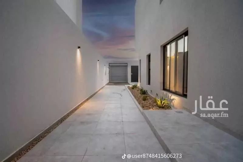 فيلا 5 غرف في عكاظ 2