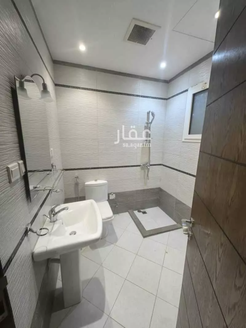 4 bedroom apartment in Al Wurud, Jeddah 12