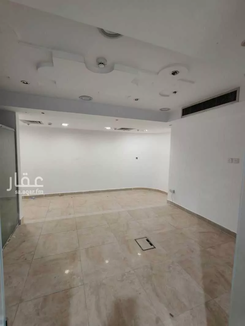 3 bedroom office in Al Malaz, Riyadh 6
