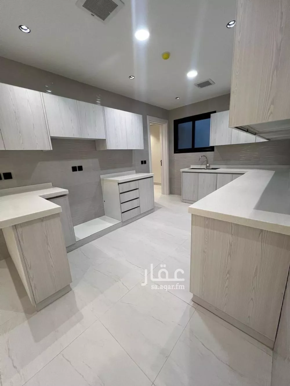 4 bedroom apartment in Al Malqa 5