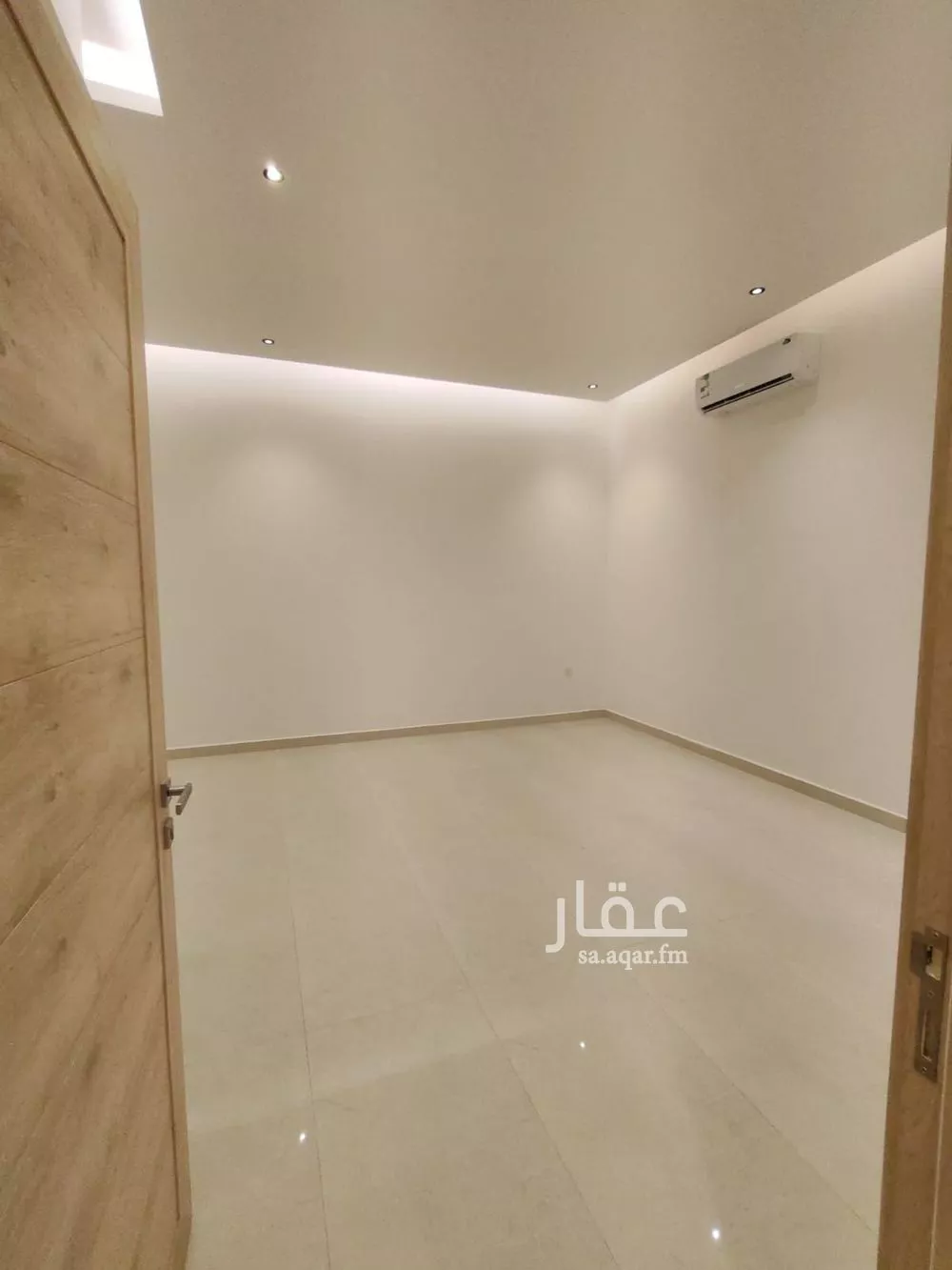 5 bedroom villa in Irqah, Riyadh 23