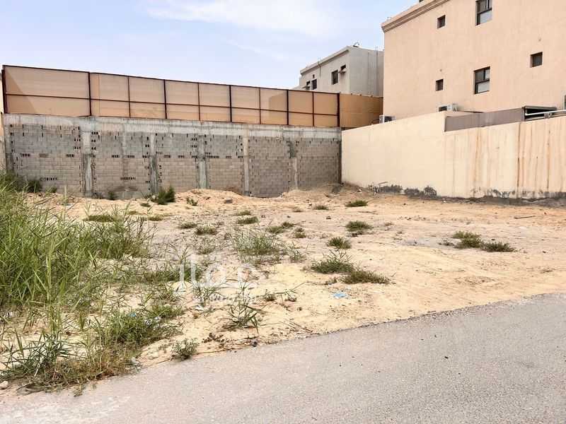عقار  في الشراع، الخبر 4