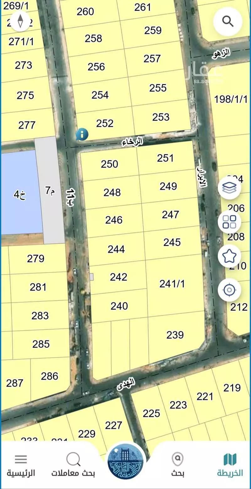 أرض 814 م² في البحر