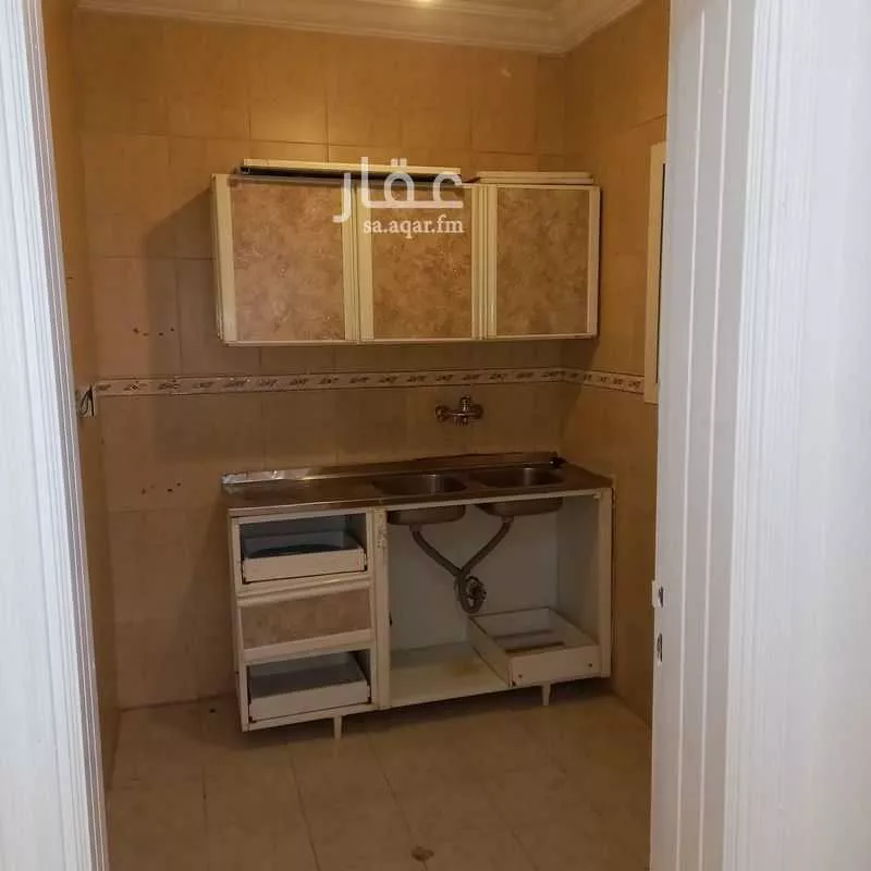 3 bedroom building in Al Bawadi, Jeddah 9