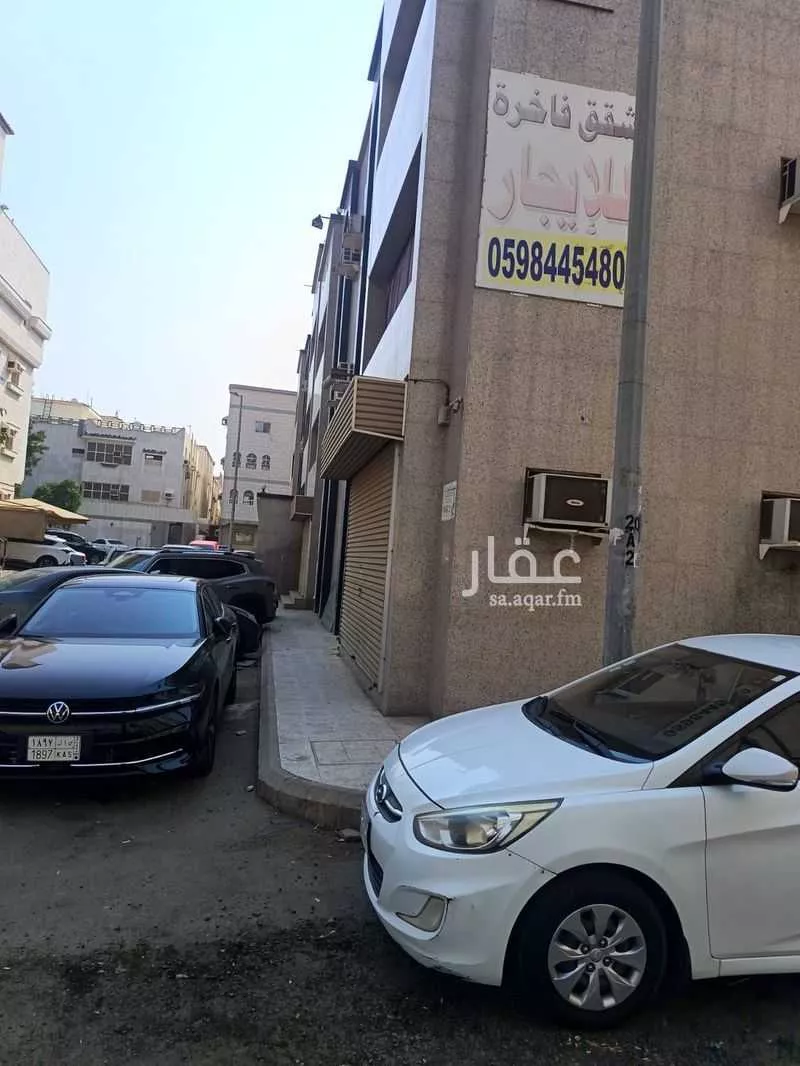 3 bedroom building in Al Faisaliyyah, Jeddah 4