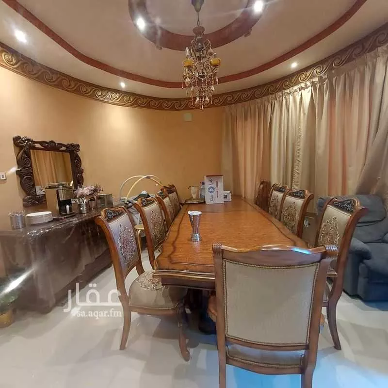 فيلا 5 غرف في اشبيلية 2