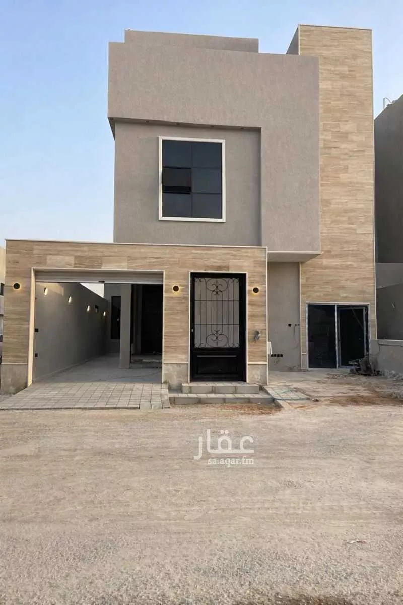 4 bedroom floor in Al Khaleej 2