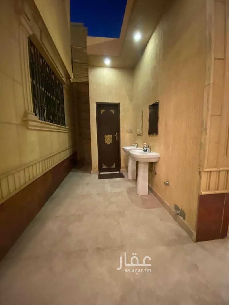 4 bedroom villa in Ishbiliyah, Riyadh 8