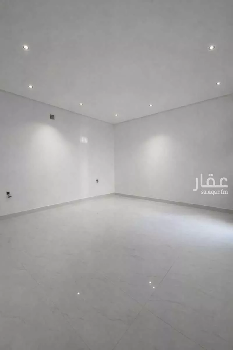 4 bedroom floor in Al Khaleej 4