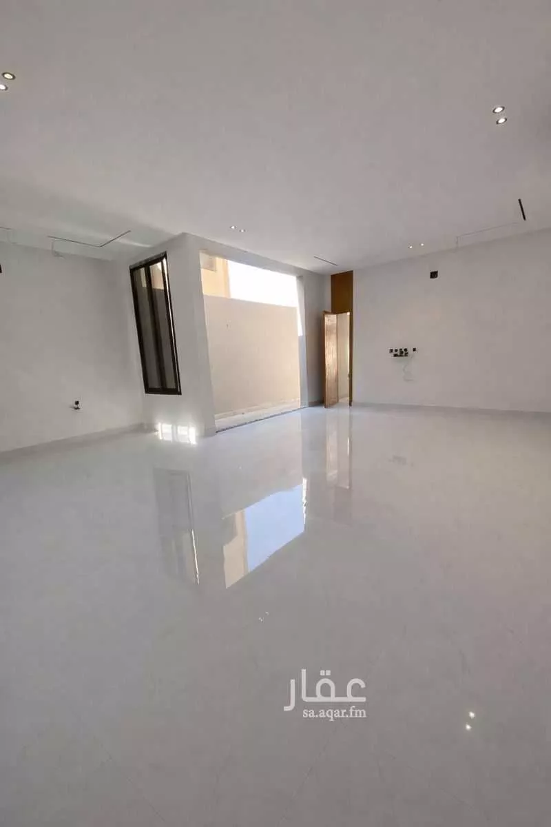 4 bedroom floor in Al Khaleej 5