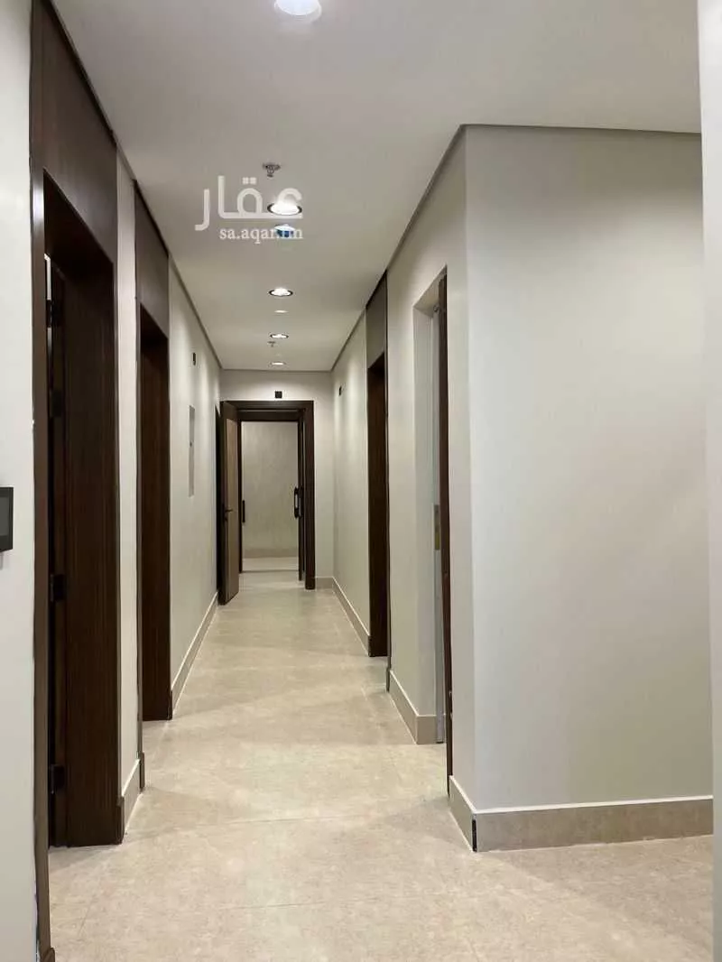 شقة 6 غرف في الحمرا 1