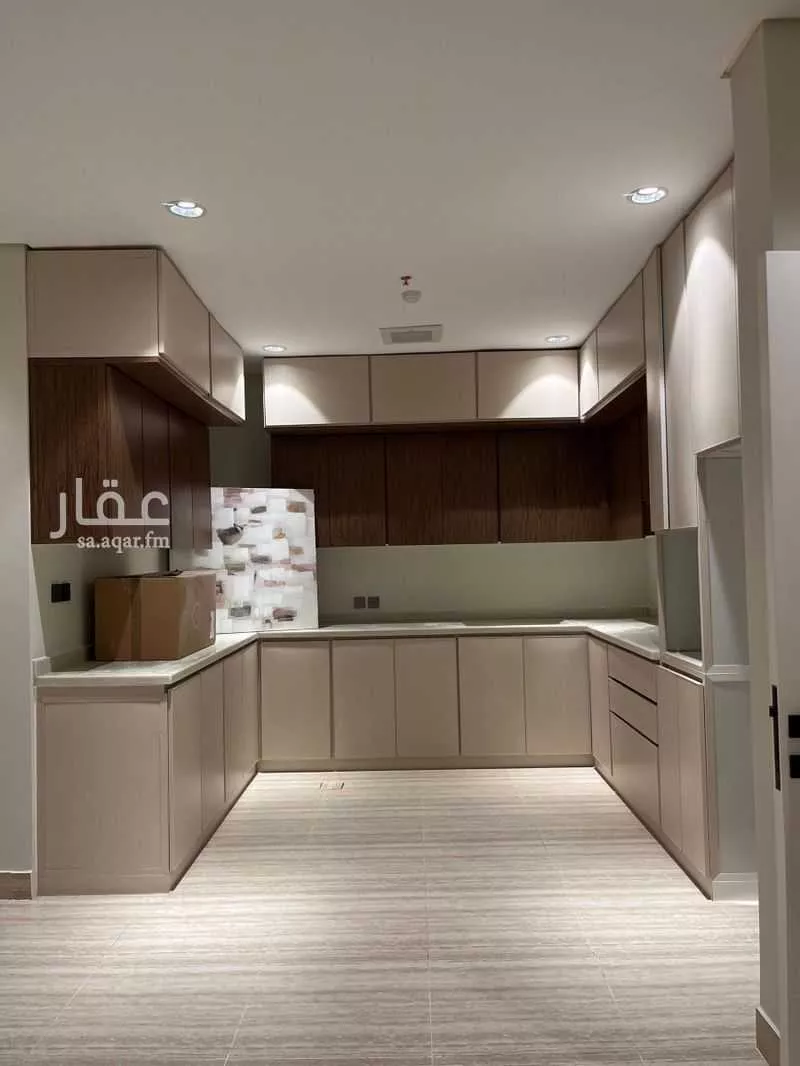 شقة 4 غرف في الحمرا 5