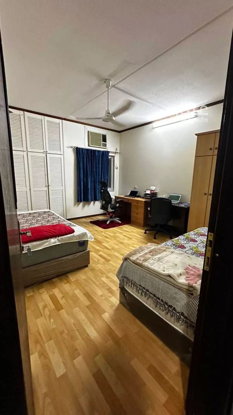 شقة 5 غرف في اسكان الدمام 4