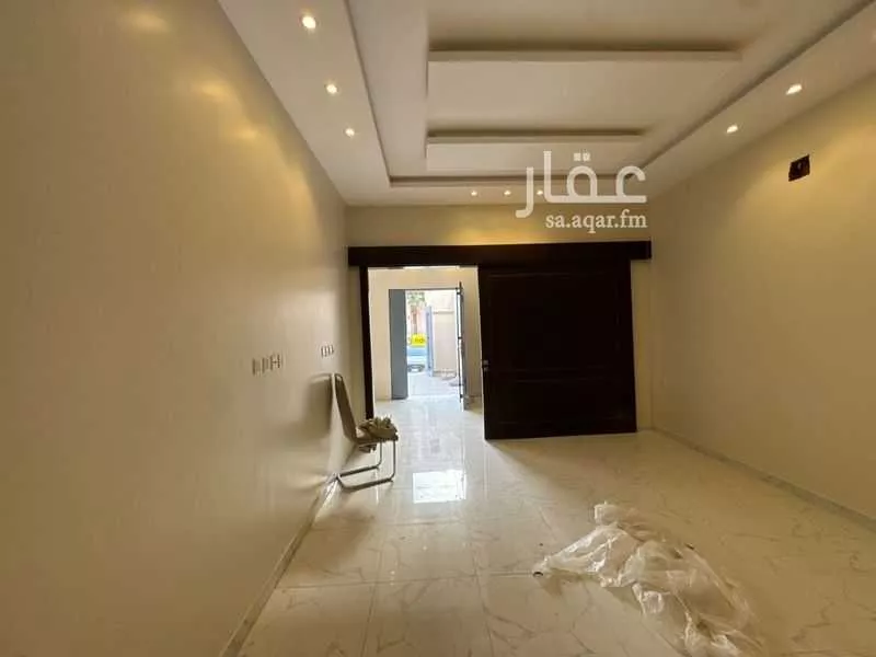 فيلا 8 غرف في العارض 2