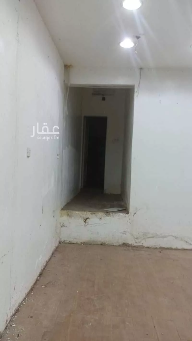 40 sqm shop in Al Usayfreen 2