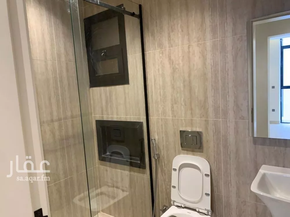 شقة 3 غرف في الحمرا 1