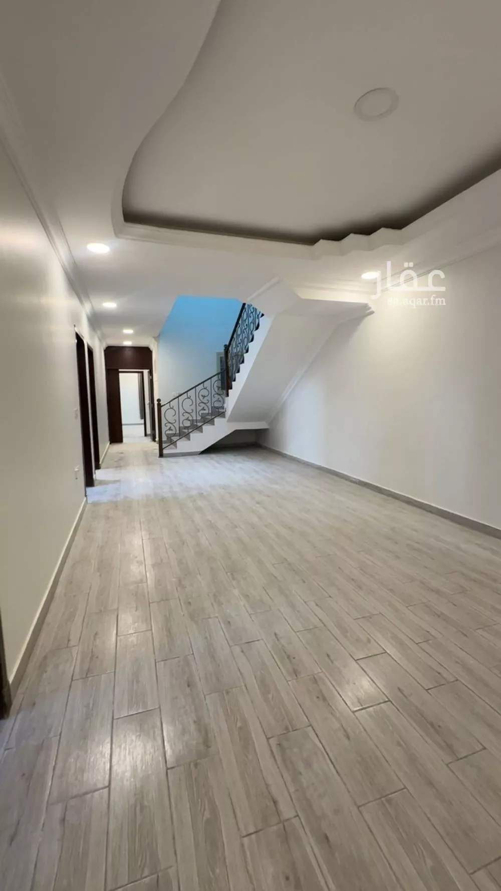 شقة 7 غرف في الندى 3