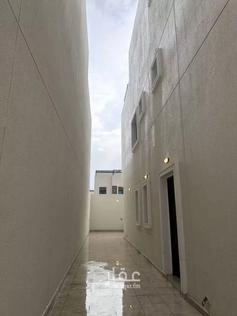 فيلا 7 غرف في الشرق 5