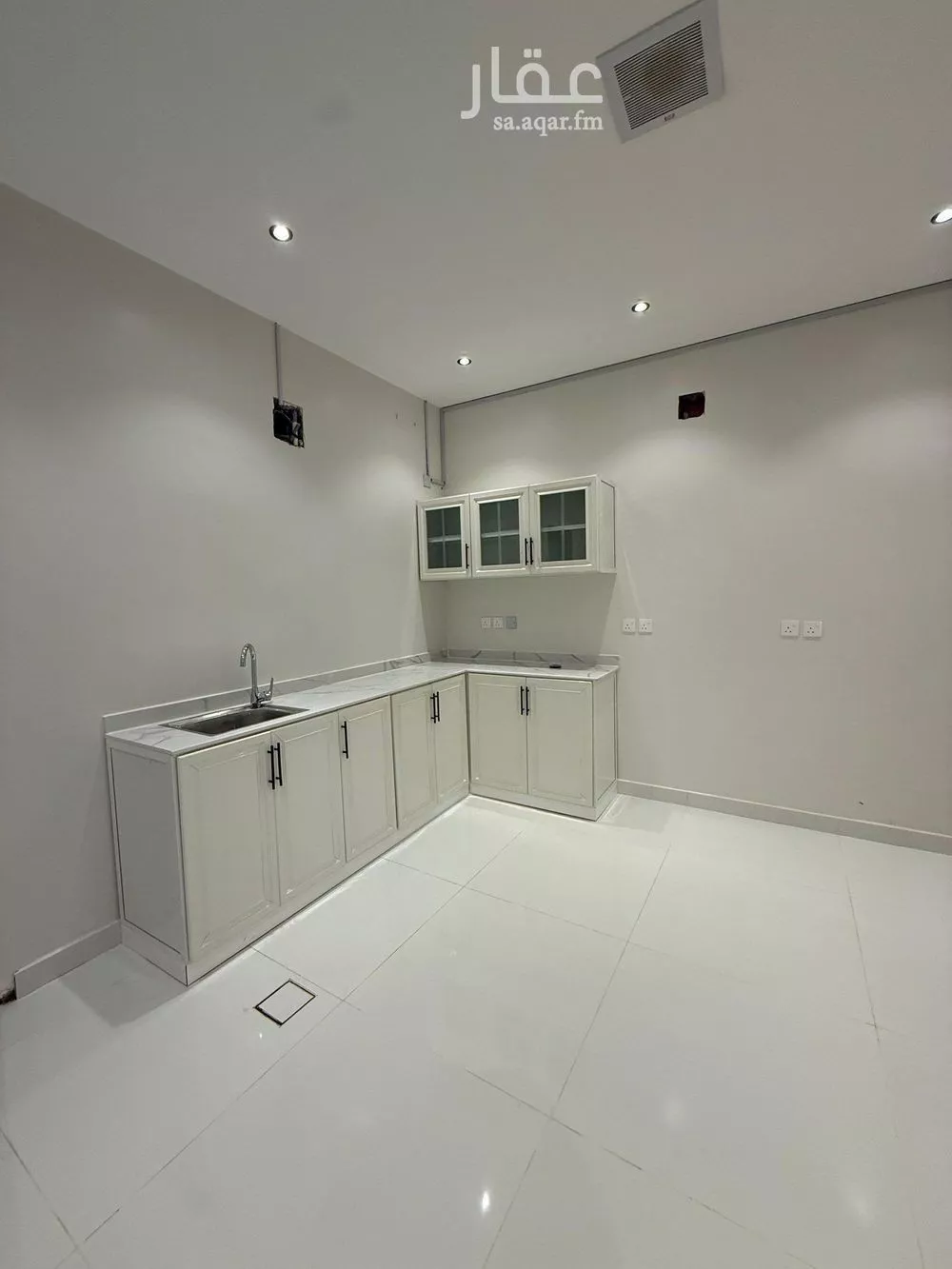 3 bedroom floor in Al Aqiq 2