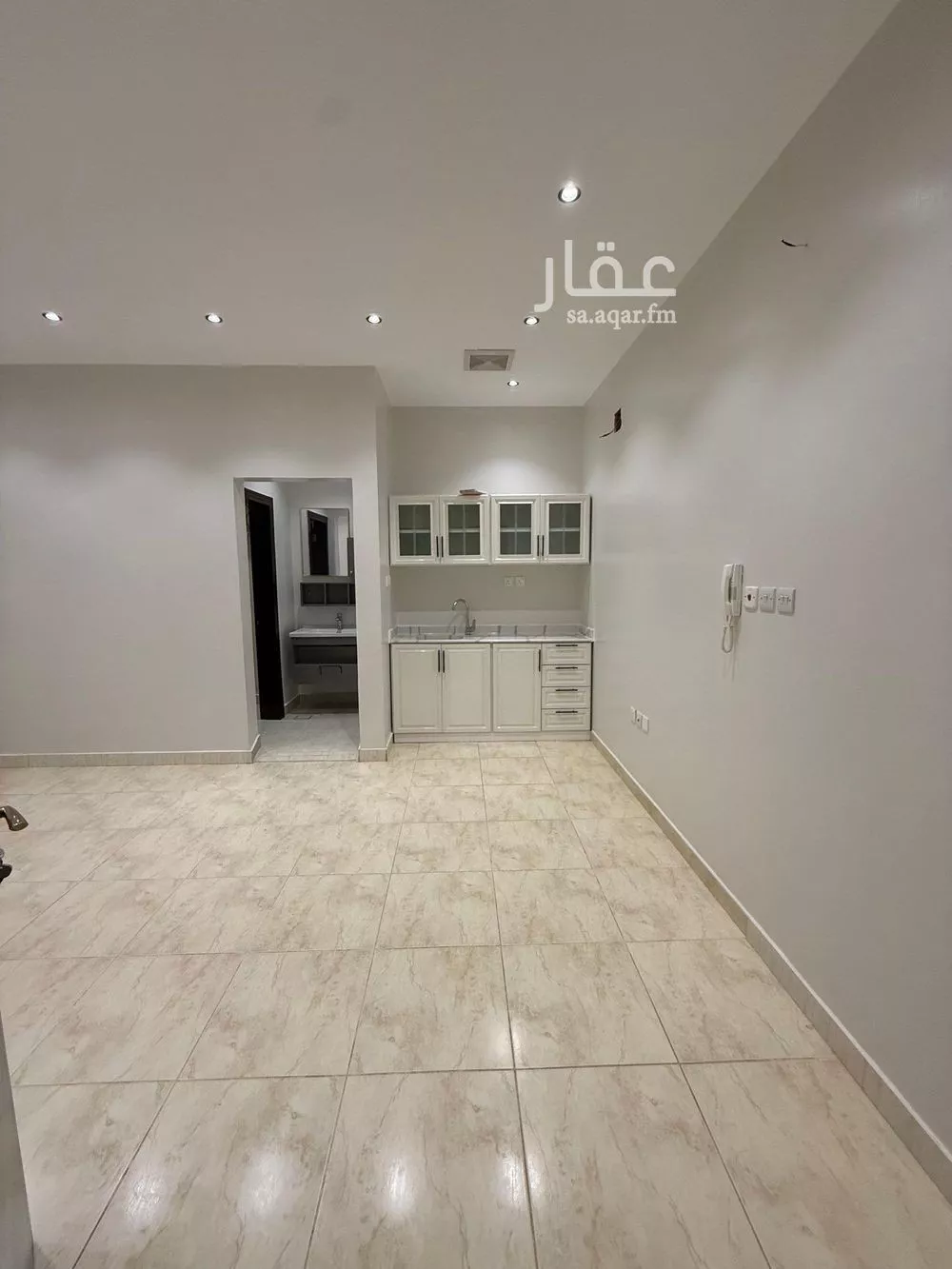 3 bedroom floor in Al Aqiq 3