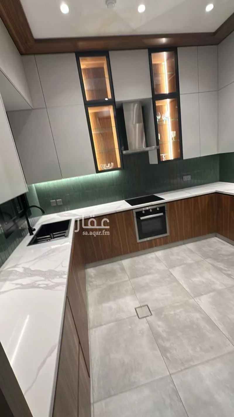 شقة 2 غرف في الملقا 5