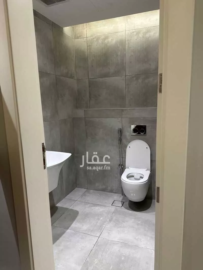 شقة 3 غرف في الملقا 4