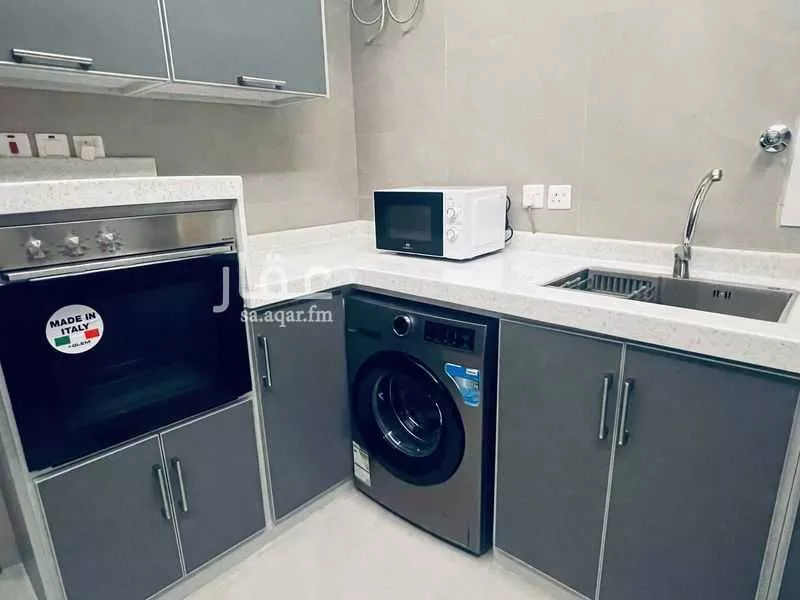 3 bedroom apartment in King Fahd, Madinah 14