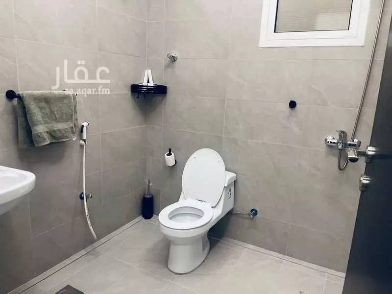 3 bedroom apartment in King Fahd, Madinah 11